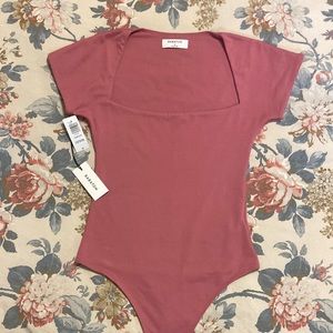 Contour Straight Neck Bodysuit Sz S Rhodon Pink